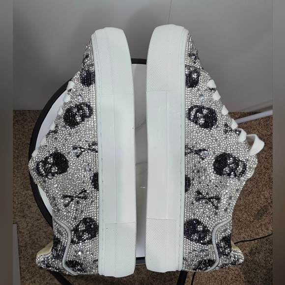 Betsey Johnson Sidny Women's Fashion Sneakers Skulls Size 8 M - Picture 6 of 7